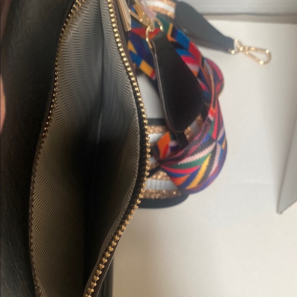 HKCLUF Women's Black Crossbody Bag Purse Wallet Set With 2 Straps NWT - Picture 5 of 10